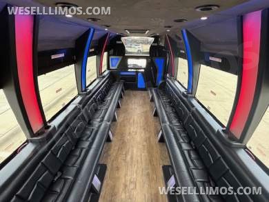 2017 Berkshire Ford E450 Limo Bus - Limo Bus for Sale in Cleveland, OH - Photo 11