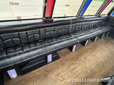 2017 Berkshire Ford E450 Limo Bus - Limo Bus for Sale in Cleveland, OH - Photo 13