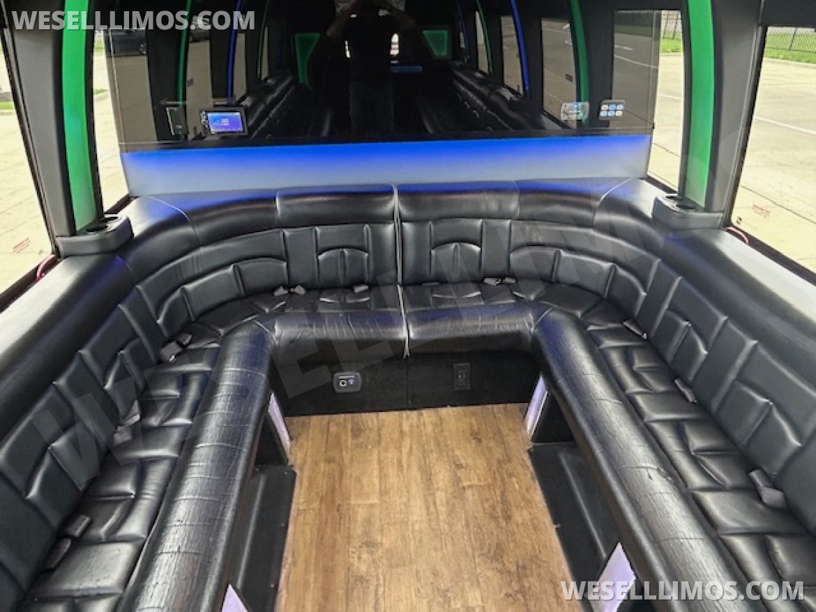 Limo Bus for Sale in Cleveland, OH - Photo 15