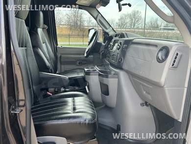 2017 Berkshire Ford E450 Limo Bus - Limo Bus for Sale in Cleveland, OH - Photo 34