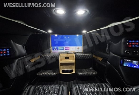 2018 Lincoln Navigator CEO SUV Mobile Office for Sale in Houston, TX - Main Photo