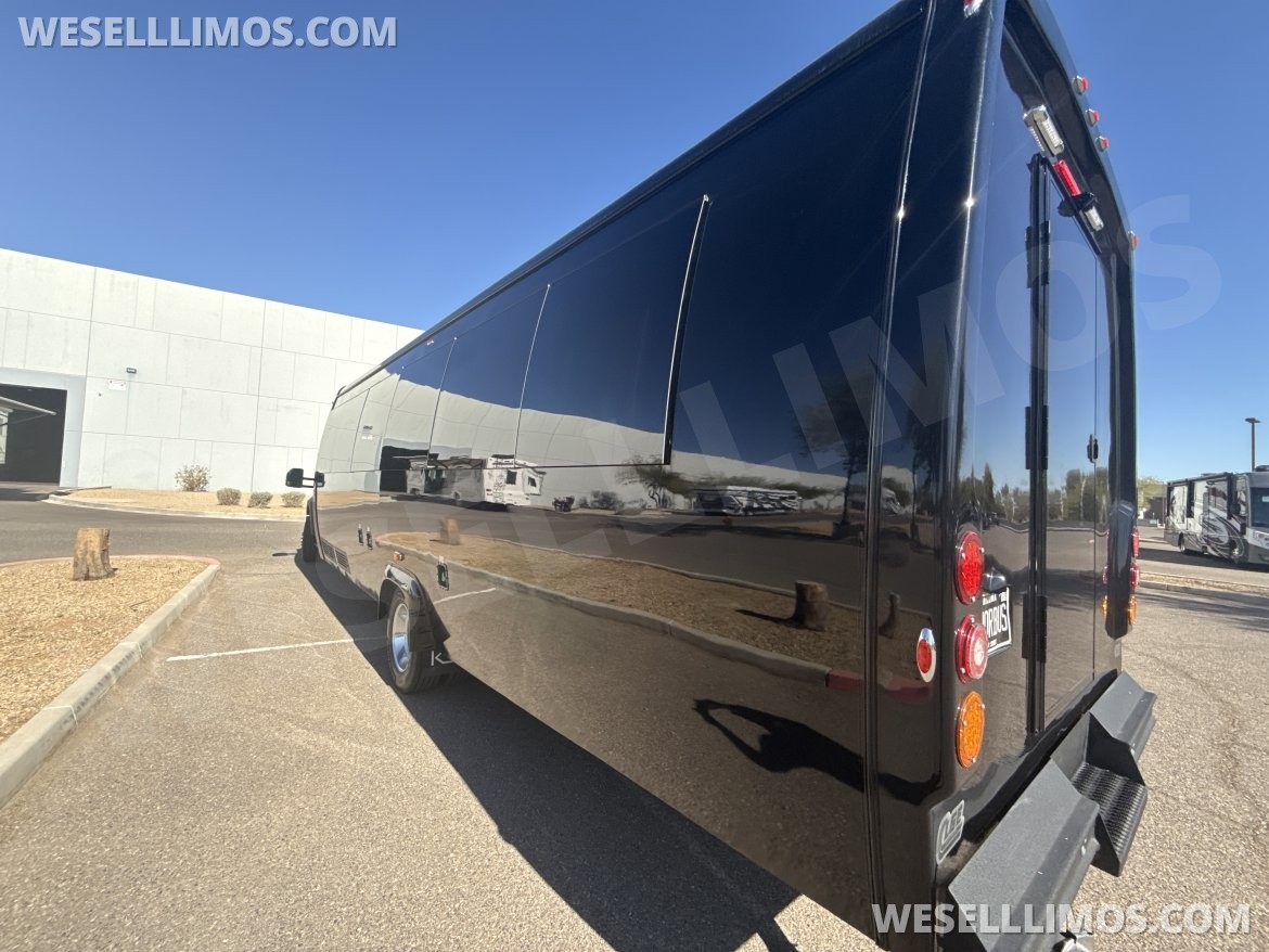 Limo Bus for Sale in SCOTTSDALE, AZ - Photo 4