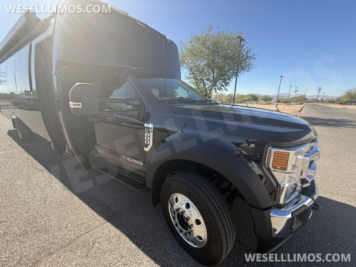 Limo Bus for Sale in SCOTTSDALE, AZ - Photo 5