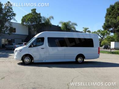 2019 Executive Coach Builders Mercedes-Benz 3500 XD Sprinter Limousine - Sprinter for Sale in CARSON, CA - Photo 14