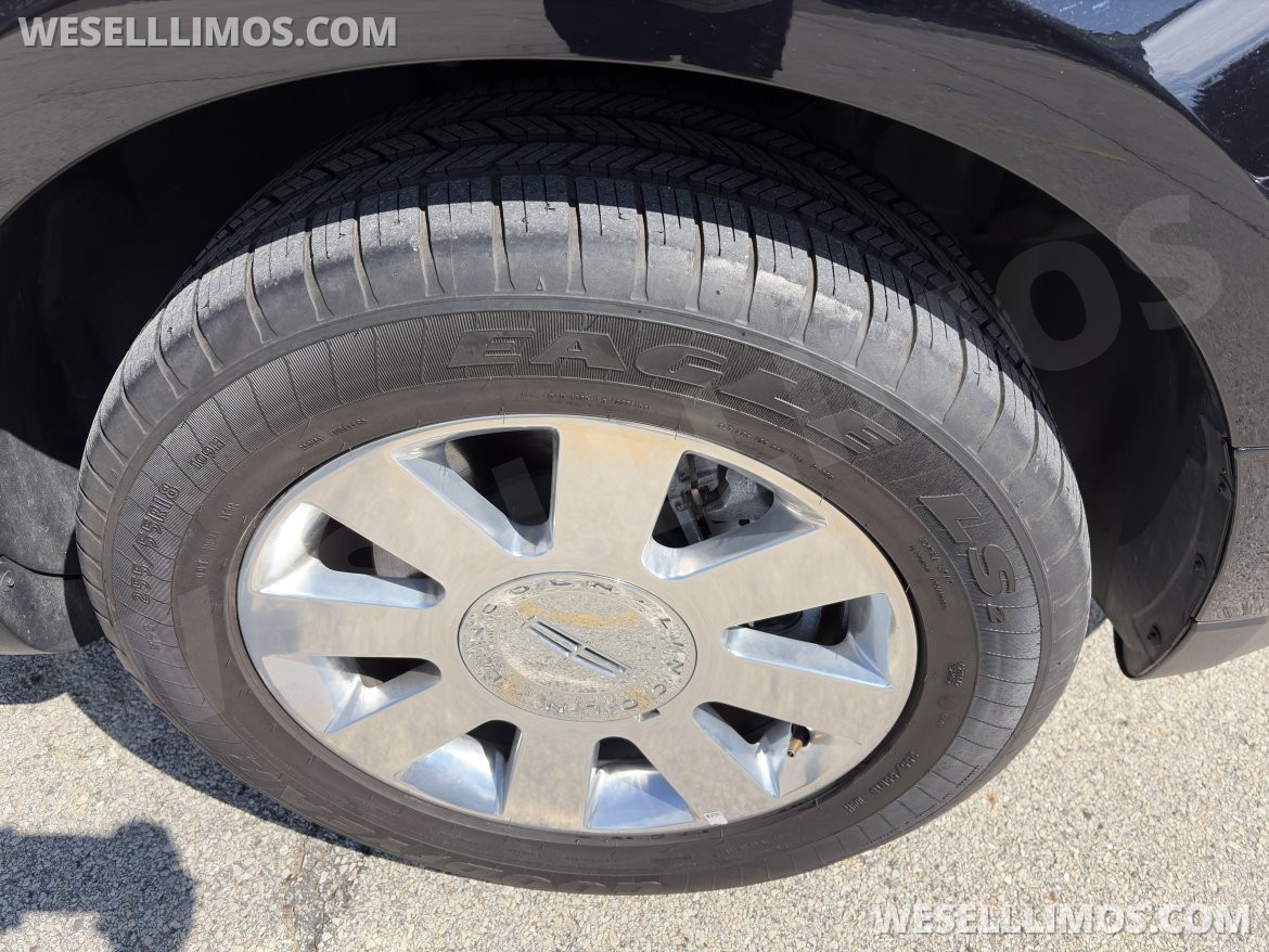 Limousine for Sale in Chicago, IL - Photo 5