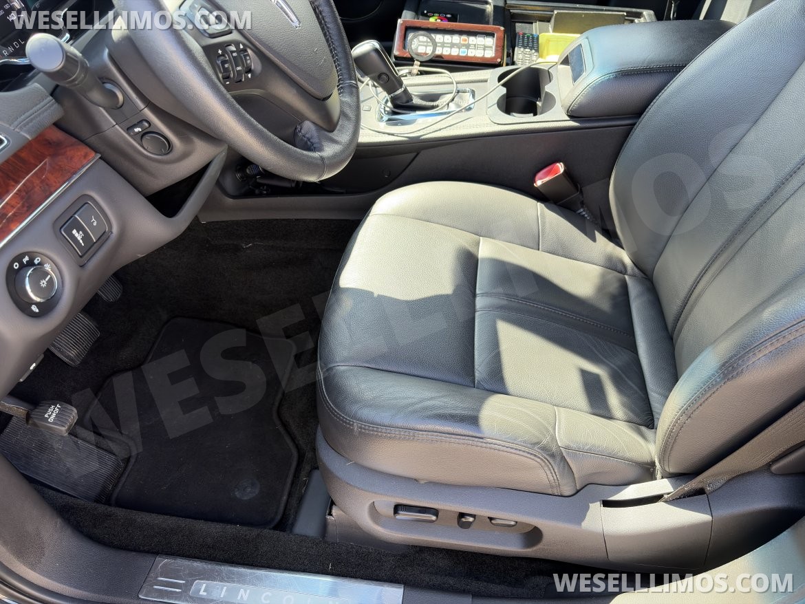 Limousine for Sale in Chicago, IL - Photo 8