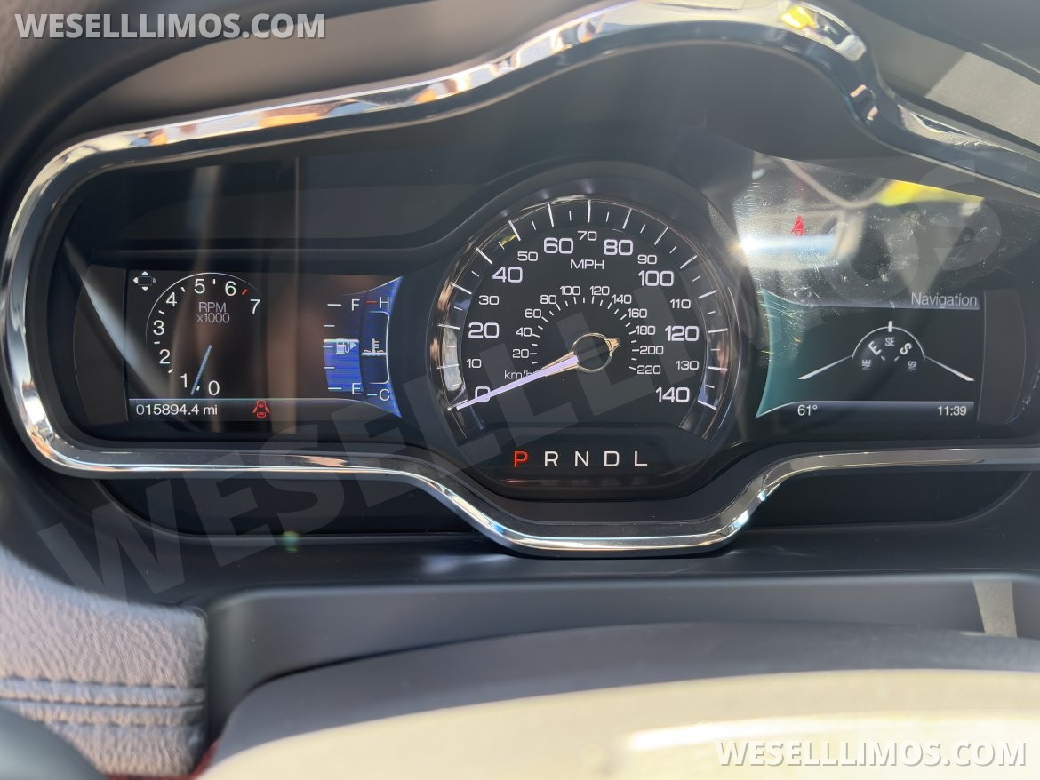 Limousine for Sale in Chicago, IL - Photo 9