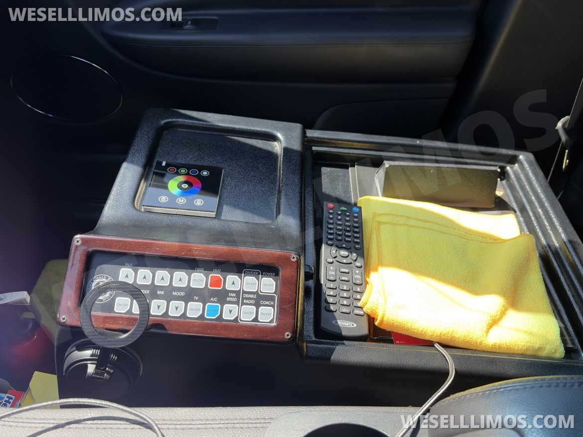 Limousine for Sale in Chicago, IL - Photo 10
