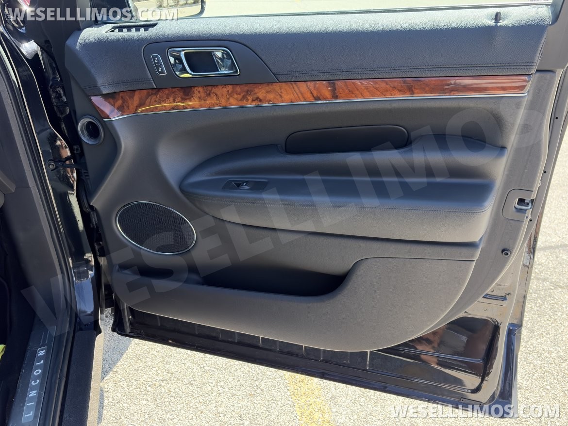 Limousine for Sale in Chicago, IL - Photo 15