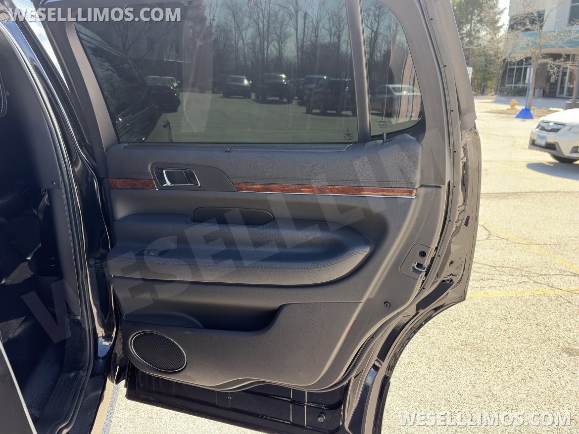 Limousine for Sale in Chicago, IL - Photo 18