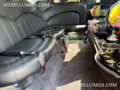 2019 Executive Coach Builders Lincoln MKT 120" 4 Door AWD Limousine - Limousine for Sale in Chicago, IL - Photo 23