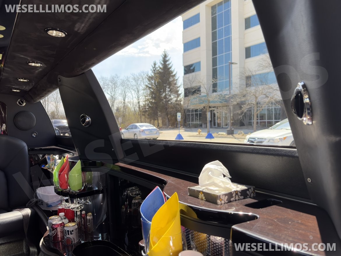 Limousine for Sale in Chicago, IL - Photo 24