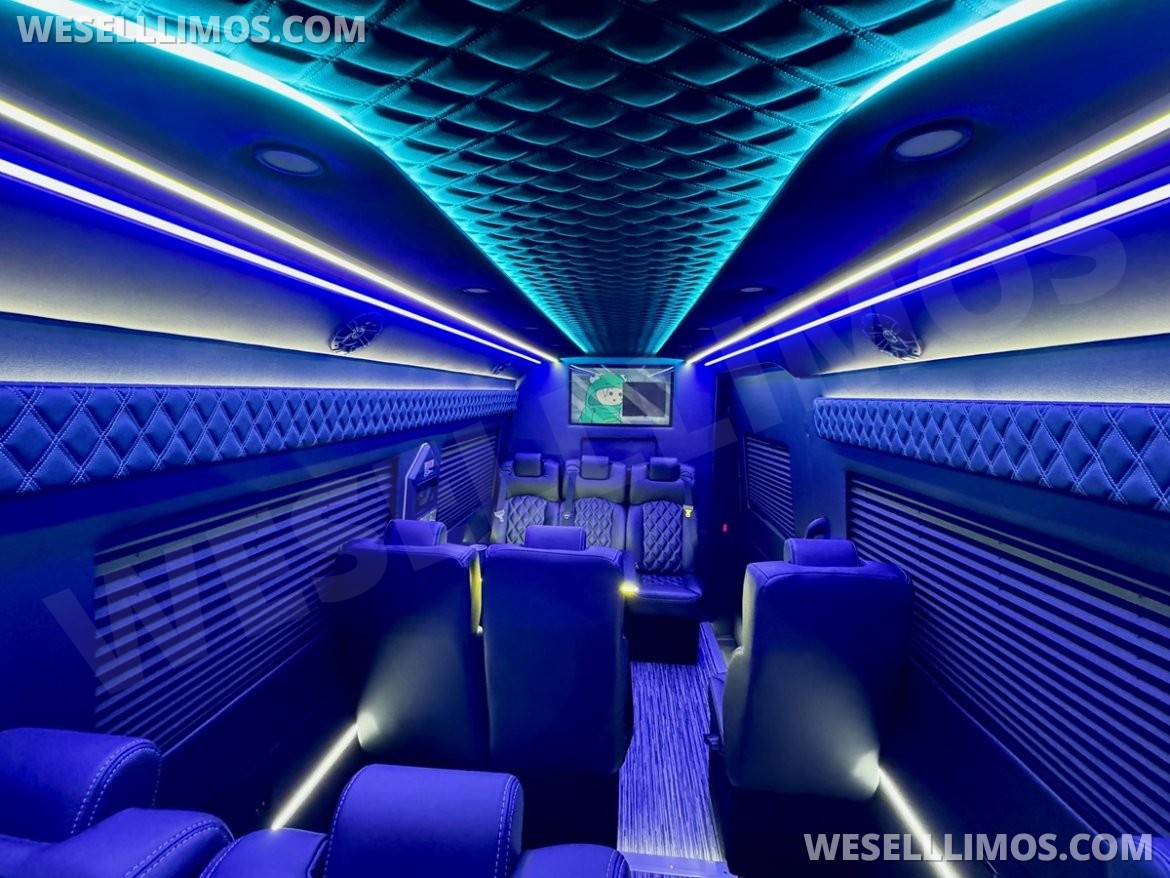 Executive Shuttle for Sale in Erie, PA - Photo 14