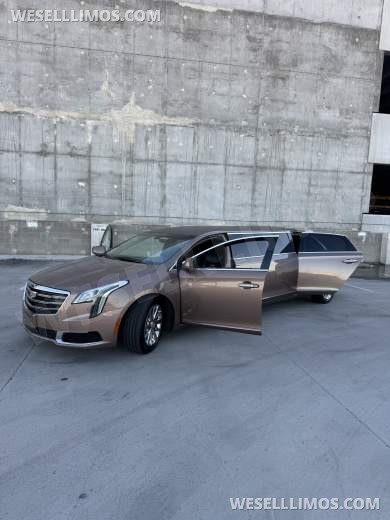 2018 Cadillac XTS Custom Royal Coach Builder 6 Passenger Limousine - Limousine for Sale in Las Vegas, NV - Photo 17
