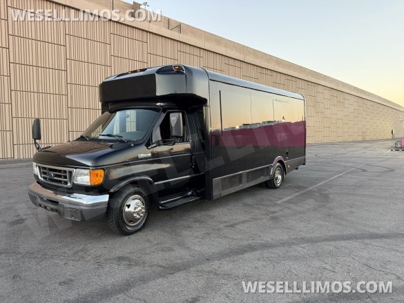 2006 Ford E-450 Limo Bus for Sale in Las Vegas, NV - Photo 2