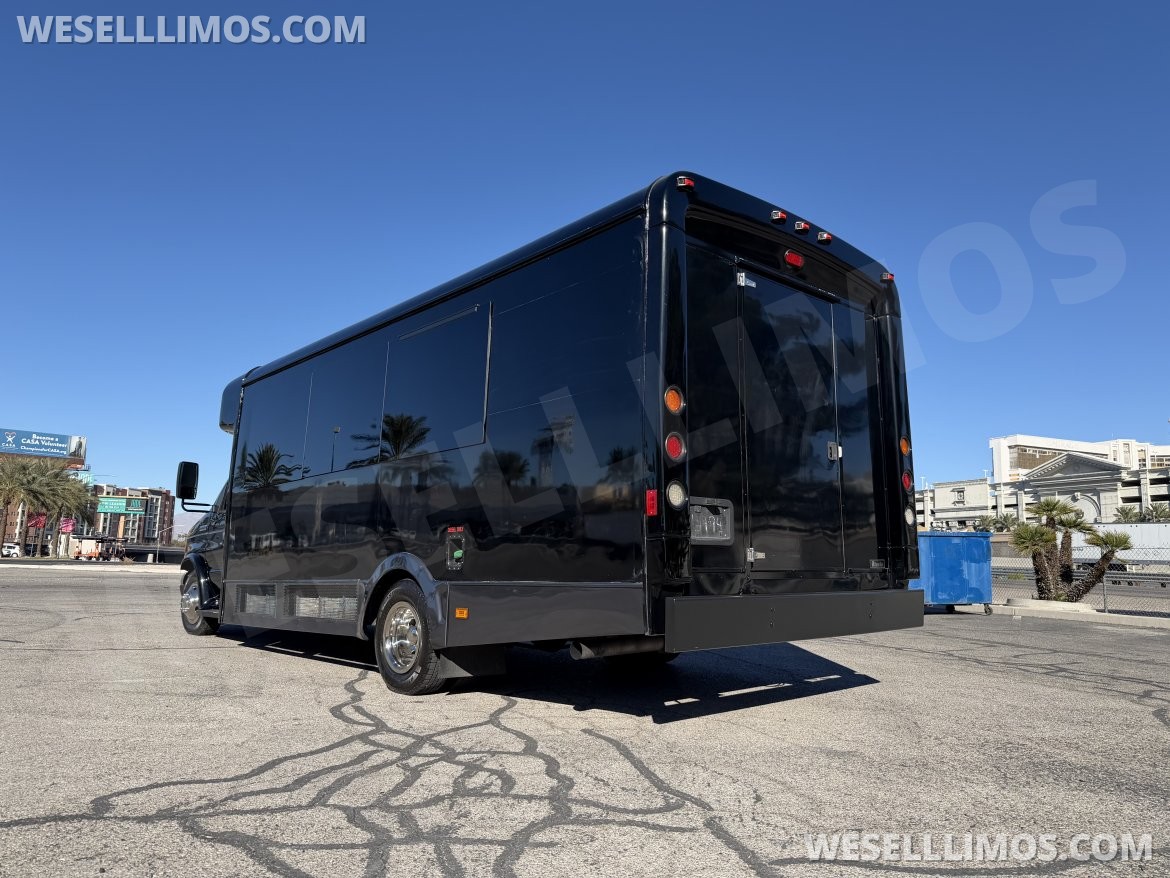 Limo Bus for Sale in Las Vegas, NV - Photo 9