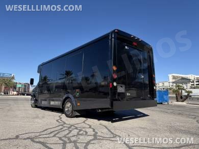 2006 Ford E-450 Custom Limo/Party Bus Diesel 23-25 Passenger - Limo Bus for Sale in Las Vegas, NV - Photo 9