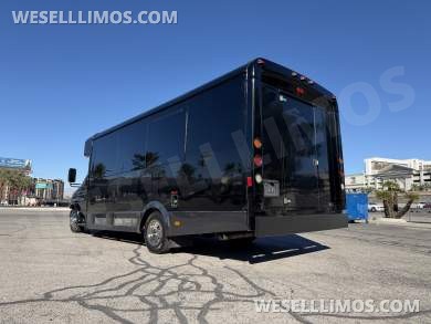 2006 Ford E-450 Custom Limo/Party Bus Diesel 23-25 Passenger - Limo Bus for Sale in Las Vegas, NV - Photo 12