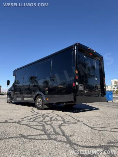 2006 Ford E-450 Custom Limo/Party Bus Diesel 23-25 Passenger - Limo Bus for Sale in Las Vegas, NV - Photo 15