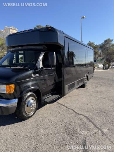 2006 Ford E-450 Custom Limo/Party Bus Diesel 23-25 Passenger - Limo Bus for Sale in Las Vegas, NV - Photo 13