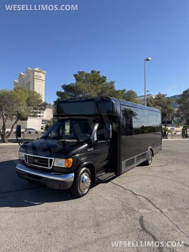 2006 Ford E-450 Custom Limo/Party Bus Diesel 23-25 Passenger - Limo Bus for Sale in Las Vegas, NV - Photo 18