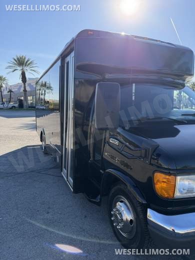 2006 Ford E-450 Custom Limo/Party Bus Diesel 23-25 Passenger - Limo Bus for Sale in Las Vegas, NV - Photo 21