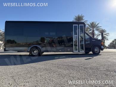2006 Ford E-450 Custom Limo/Party Bus Diesel 23-25 Passenger - Limo Bus for Sale in Las Vegas, NV - Photo 22