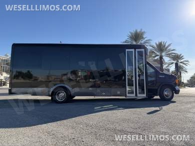 2006 Ford E-450 Custom Limo/Party Bus Diesel 23-25 Passenger - Limo Bus for Sale in Las Vegas, NV - Photo 23
