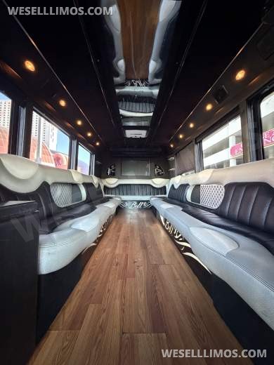 2006 Ford E-450 Custom Limo/Party Bus Diesel 23-25 Passenger - Limo Bus for Sale in Las Vegas, NV - Photo 37