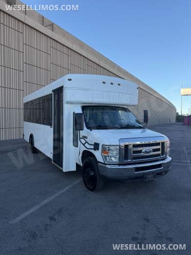 2017 Ford E-450 Winnebago Coach Builder 25 Passenger Shuttle Buses - Executive Shuttle for Sale in Las Vegas, NV - Photo 13