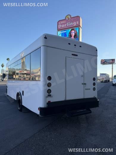 2017 Ford E-450 Winnebago Coach Builder 25 Passenger Shuttle Buses - Executive Shuttle for Sale in Las Vegas, NV - Photo 17