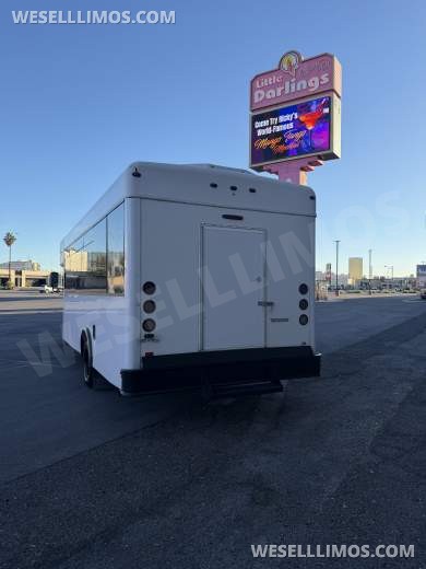 2017 Ford E-450 Winnebago Coach Builder 25 Passenger Shuttle Buses - Executive Shuttle for Sale in Las Vegas, NV - Photo 18