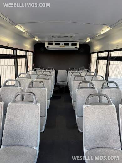 2017 Ford E-450 Winnebago Coach Builder 25 Passenger Shuttle Buses - Executive Shuttle for Sale in Las Vegas, NV - Photo 23