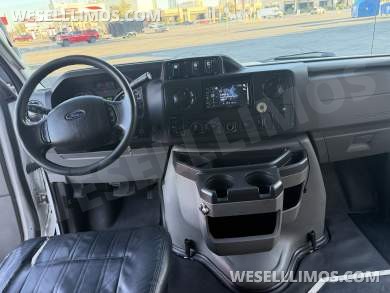 2017 Ford E-450 Winnebago Coach Builder 25 Passenger Shuttle Buses - Executive Shuttle for Sale in Las Vegas, NV - Photo 28