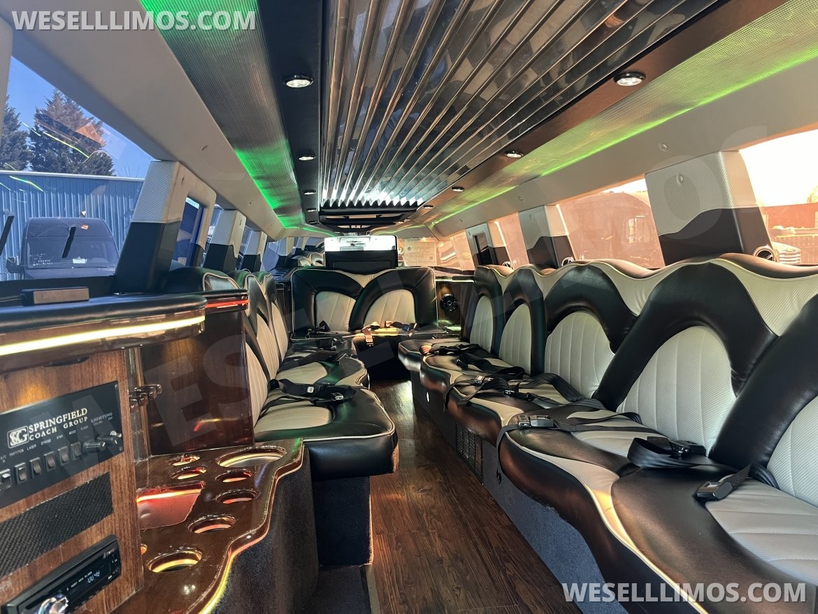 SUV Stretch for Sale in Pasadena, MD - Photo 8