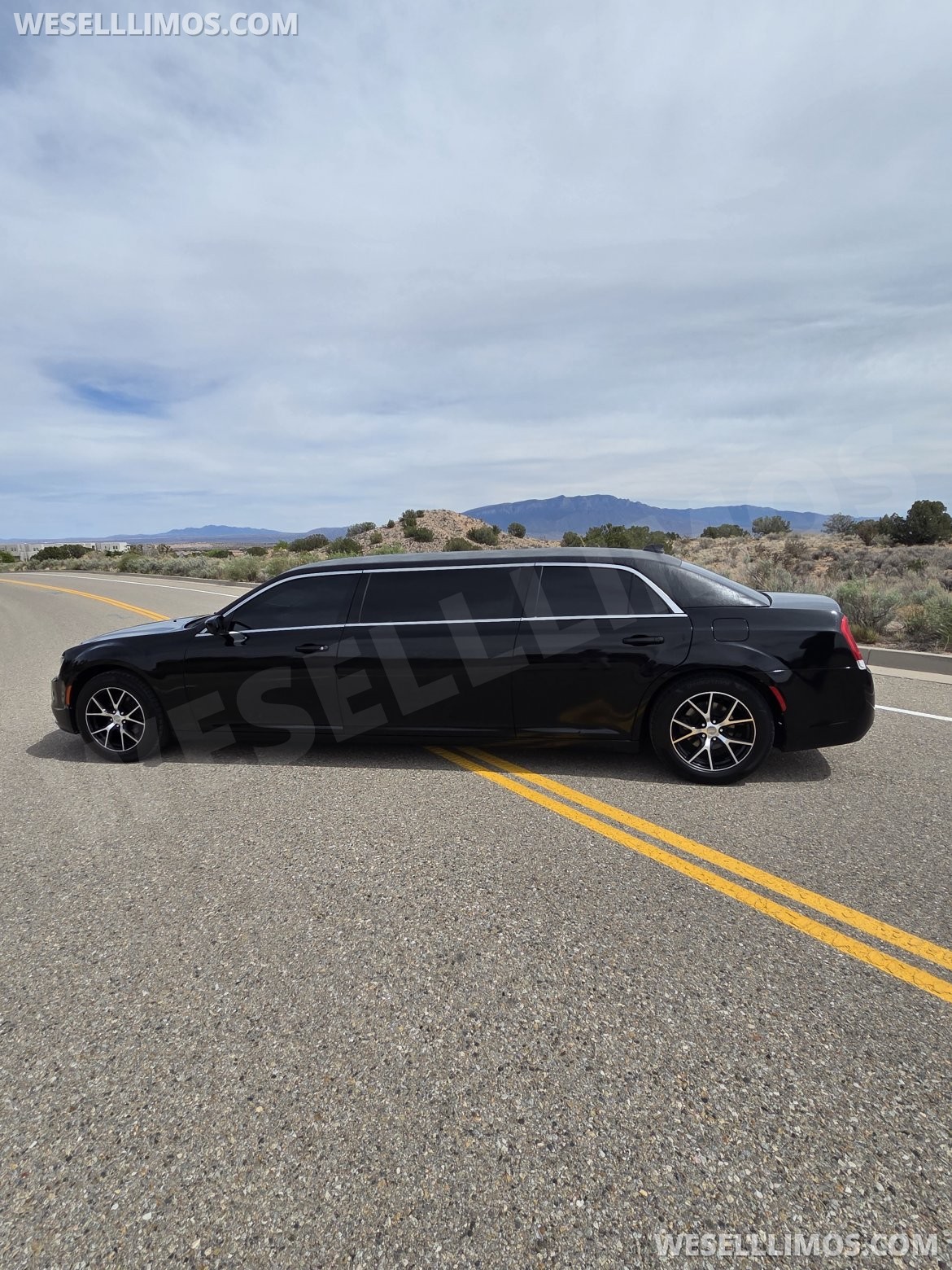 Limousine for Sale in Rio Rancho, NM - Main Photo