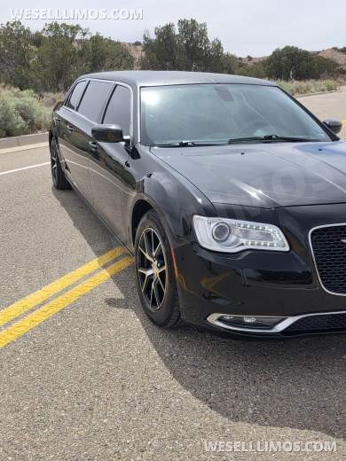 2017 Chrysler 300- Mini Stretch Limousine - Limousine for Sale in Rio Rancho, NM - Photo 15