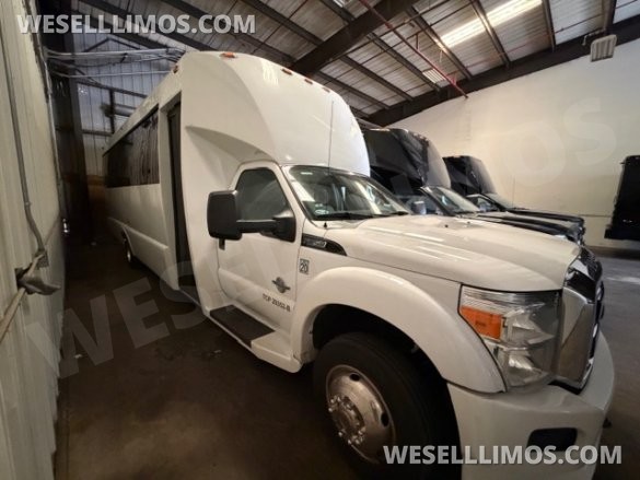 2015 Ford F550 6.7 Turbo Diesel Limo Bus for Sale in riverside, CA - Main Photo