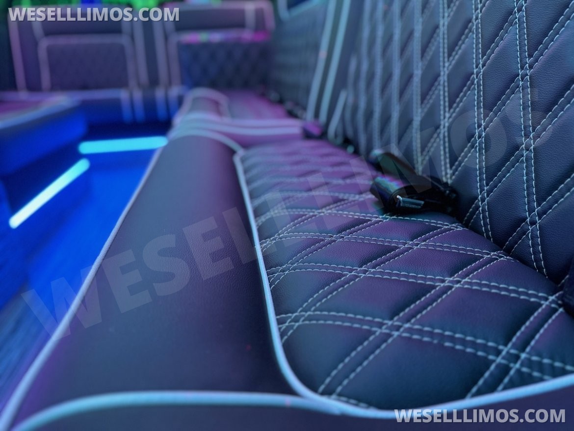 Limo Bus for Sale in Erie, PA - Photo 8
