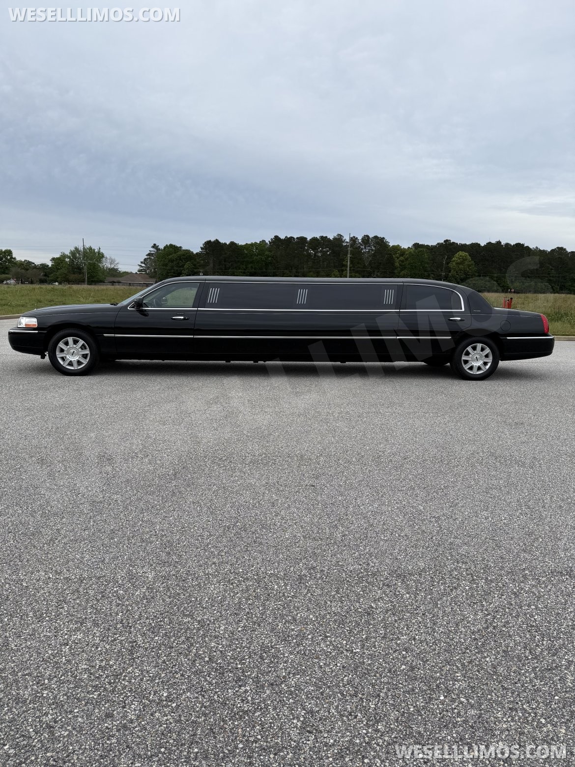 Limousine for Sale in Daphne, AL - Photo 2