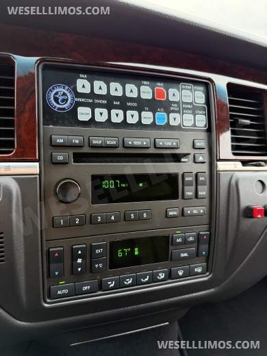 2007 Executive Coach Builders Lincoln Super stretch Limousine - Limousine for Sale in Daphne, AL - Photo 9