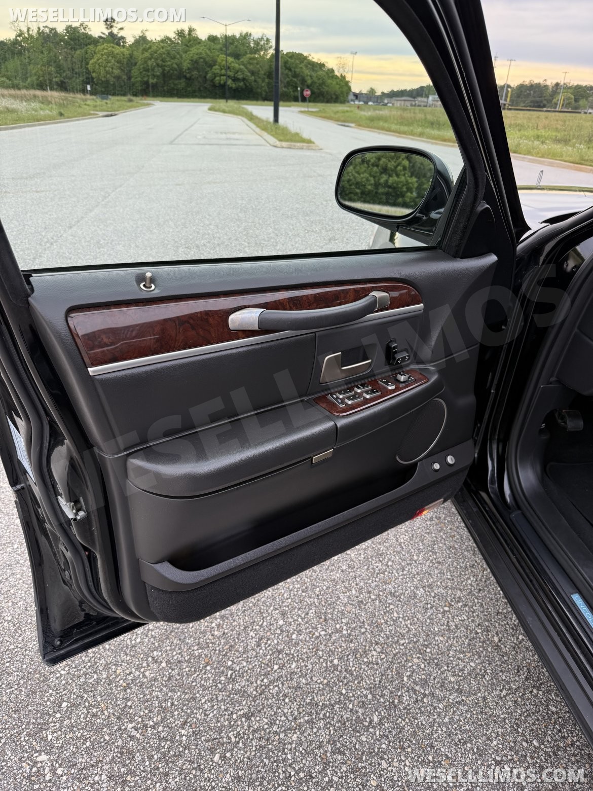 Limousine for Sale in Daphne, AL - Photo 11