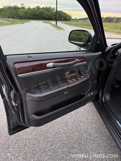 2007 Executive Coach Builders Lincoln Super stretch Limousine - Limousine for Sale in Daphne, AL - Photo 11