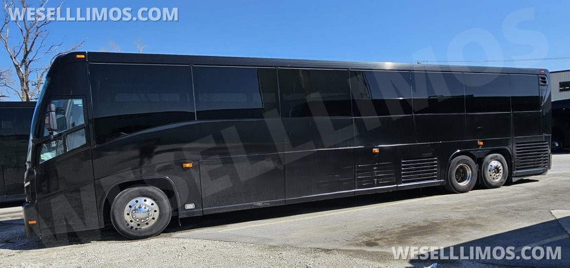 Motorcoach for Sale in Chicago, IL - Photo 6