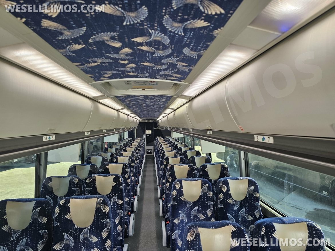 Motorcoach for Sale in Chicago, IL - Photo 7