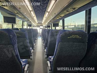 2013 MCI J4500 Motorcoach - Motorcoach for Sale in Chicago, IL - Photo 10