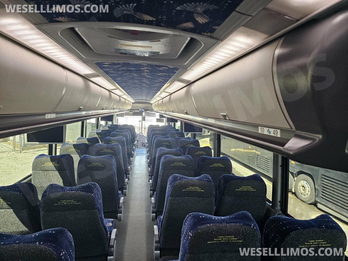 Motorcoach for Sale in Chicago, IL - Photo 11