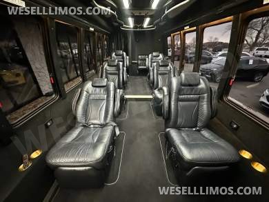 2011 Ford F-550 Krystal Koach Limo Bus - Limo Bus for Sale in Peru, IL - Photo 3