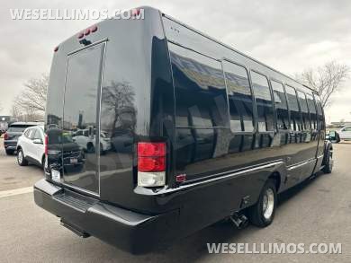 2011 Ford F-550 Krystal Koach Limo Bus - Limo Bus for Sale in Peru, IL - Photo 12