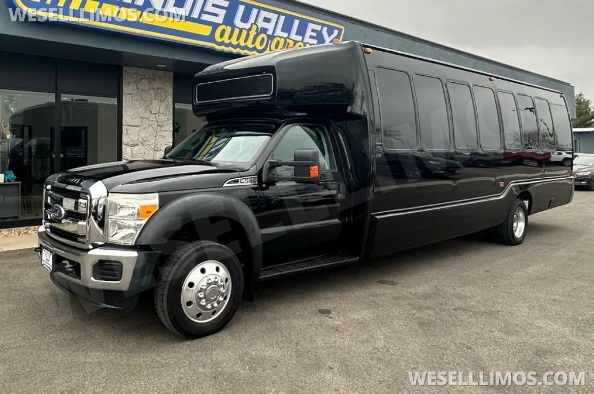 Limo Bus for Sale in Peru, IL - Main Photo